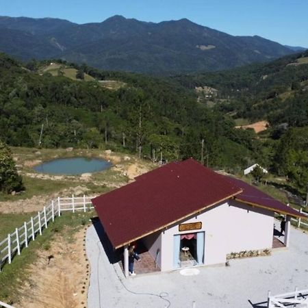 Cabana Recanto Do Arruda Para Casal Em Aguas Mornas Exterior photo
