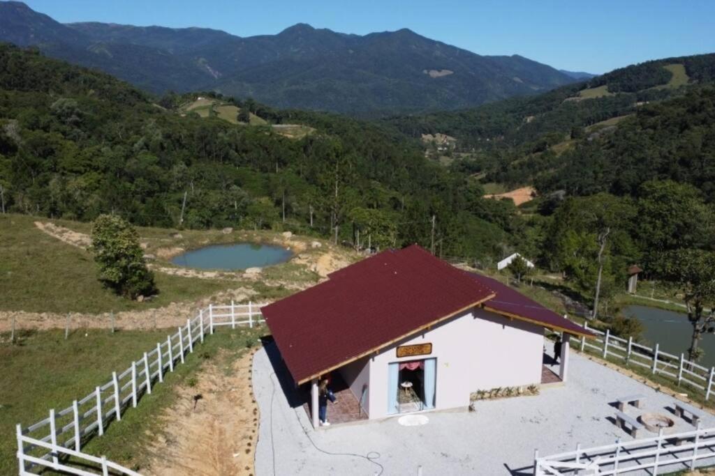 Cabana Recanto Do Arruda Para Casal Em Aguas Mornas Exterior photo